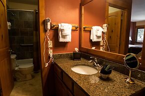 Silver Moon Inn