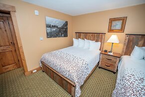 Silver Moon Inn