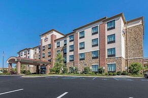 Comfort Suites Bridgeport - Clarksburg