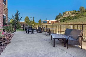 Comfort Suites Bridgeport - Clarksburg