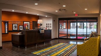 Hampton Inn & Suites Mishawaka/South Bend at Heritage Square