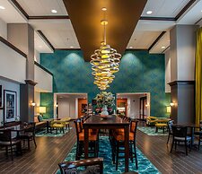 Hampton Inn & Suites Mishawaka/South Bend at Heritage Square