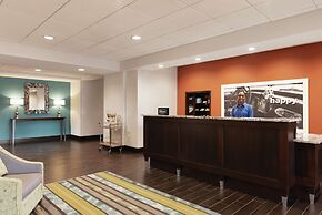 Hampton Inn & Suites Mishawaka/South Bend at Heritage Square