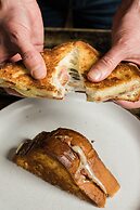 Kimpton Hotel Monaco Pittsburgh by IHG