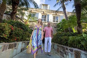 Copper and Lumber Store Hotel