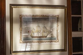 Copper and Lumber Store Hotel