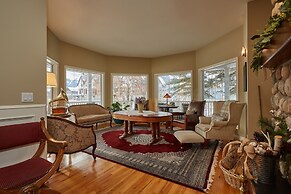 The Lady MacDonald Country Inn