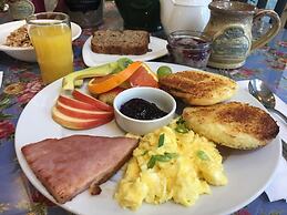 The Lady MacDonald Country Inn