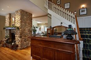 The Lady MacDonald Country Inn