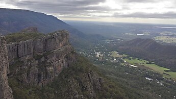 Breeze Holiday Parks - Halls Gap