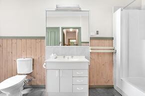 Breeze Holiday Parks - Halls Gap