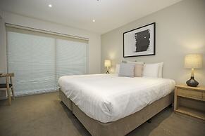 Sullivans Cove Apartments