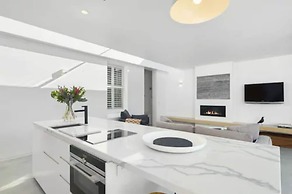 Sullivans Cove Apartments