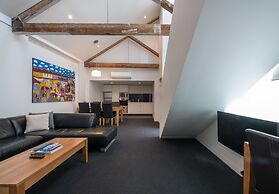 Sullivans Cove Apartments