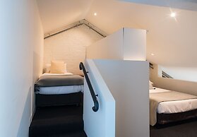 Sullivans Cove Apartments