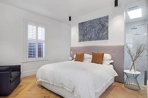 Sullivans Cove Apartments