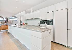 Sullivans Cove Apartments