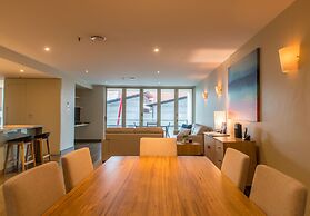 Sullivans Cove Apartments