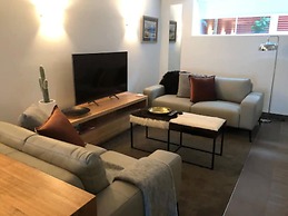 Sullivans Cove Apartments