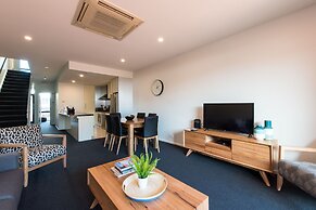 Sullivans Cove Apartments