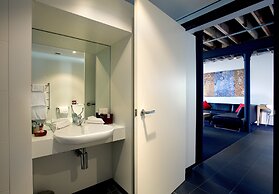 Sullivans Cove Apartments