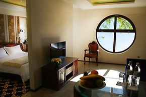 Cron Palace Tbilisi Hotel