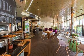 Cron Palace Tbilisi Hotel