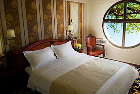 Cron Palace Tbilisi Hotel