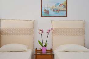 Giannis Hotel Apartments