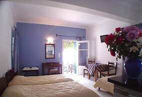 Giannis Hotel Apartments