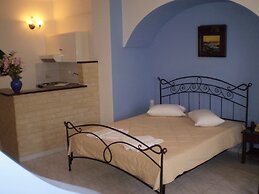 Giannis Hotel Apartments