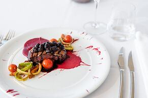 Eurostars Oasis Plaza Hotel