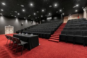 Eurostars Oasis Plaza Hotel