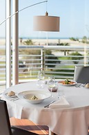 Eurostars Oasis Plaza Hotel