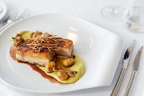 Eurostars Oasis Plaza Hotel