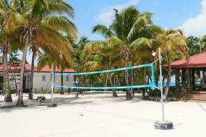 Ray Caye Private Island Resort