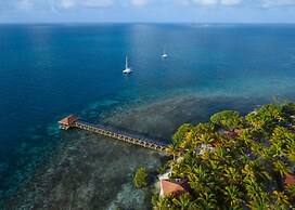 Ray Caye Private Island Resort