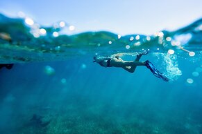 Ray Caye Private Island Resort