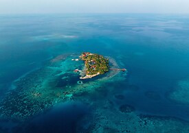 Ray Caye Private Island Resort
