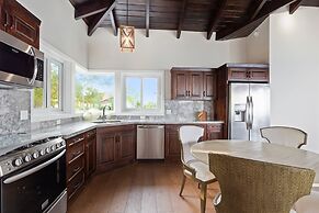 Ray Caye Private Island Resort