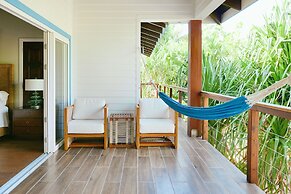 Ray Caye Private Island Resort