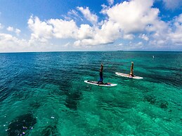 Ray Caye Private Island Resort