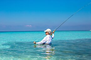Ray Caye Private Island Resort