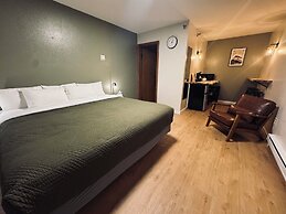 The Pioneer Motel