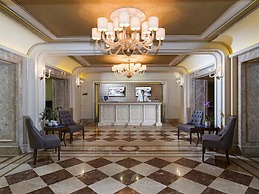 Manesol Boutique Galata