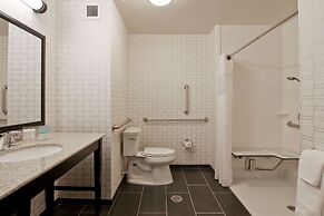 Hampton Inn & Suites Bellevue Downtown-Seattle