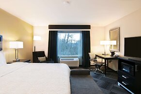Hampton Inn & Suites Bellevue Downtown-Seattle