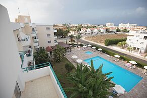 DebbieXenia Hotel Apartments