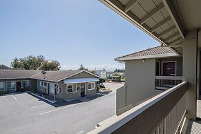 Coastal Valley Inn