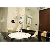 Cherry Maryski Hotel